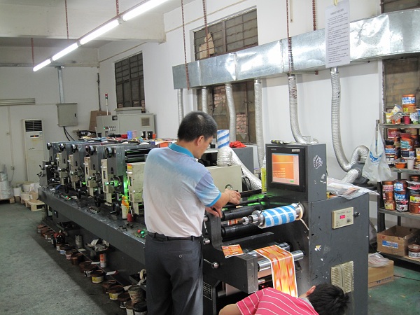 不干胶标签印刷机安全操作注